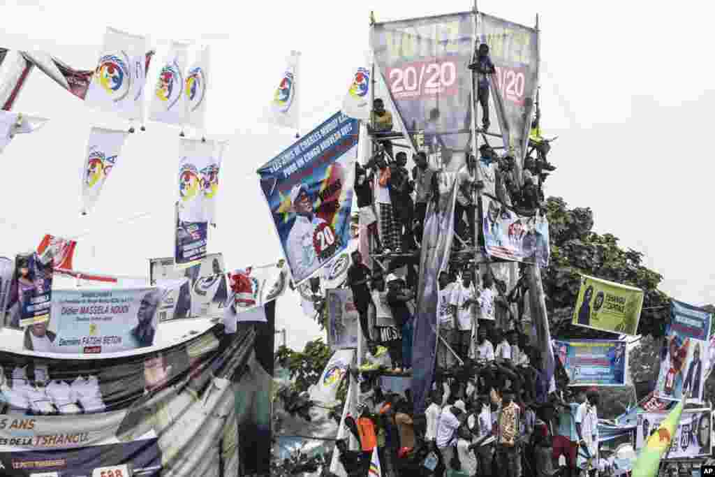 Supporters of president Felix Tshisekedi gather during a final rally ahead of the presidential elections, in Kinshasa, Democratic Republic of the Congo, Dec. 18, 2023.