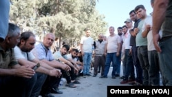 İşçiler taleplerinin karşılanmaması üzerine grev kararı aldı. 