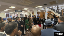 La vicepresidenta de Estados Unidos, Kamala Harris, se reúne en Tennessee con miembros de la bancada demócrata. [Foto: Twitter Kirsten Allen]