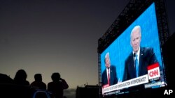 Джо Байден та Дональд Трамп під час дебатів у 2020 році