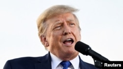 ARHIVA - Bivši predsednik SAD Donald Tramp