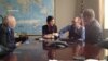 Yoani Sánchez visita la Voz de América
