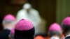 El Vaticano retrocede posición sobre gays
