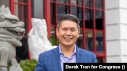 Dân biểu Derek Trần.