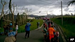 El gobierno de la isla, junto con varias municipalidades y otros gobiernos locales, sufren de una insostenible escasez de dinero debido a que María ha cortado los ingresos y agotado otros recursos.