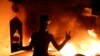 Demonstran Irak Bakar Konsulat Iran di Kota Suci Najaf