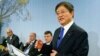 中国化工集团公司董事长任建新在瑞士农业化工和种子公司先正达的记者会上发言（2016年2月3日）