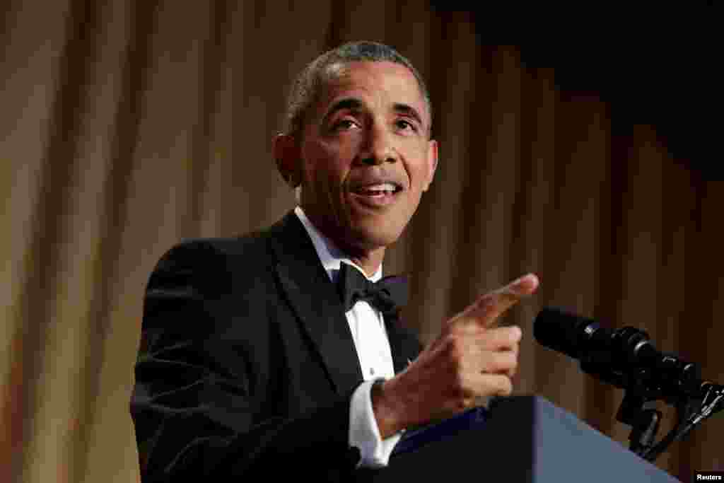 U.S. President Barack Obama speaks at the White House Correspondents' Association annual dinner in Washington, April 30, 2016.