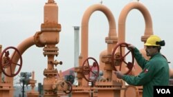 Obama dijo que el oleoducto que se extendería de Canadá a la costa del Golfo de México no aportaría significativa contribución a la economía de EE.UU.