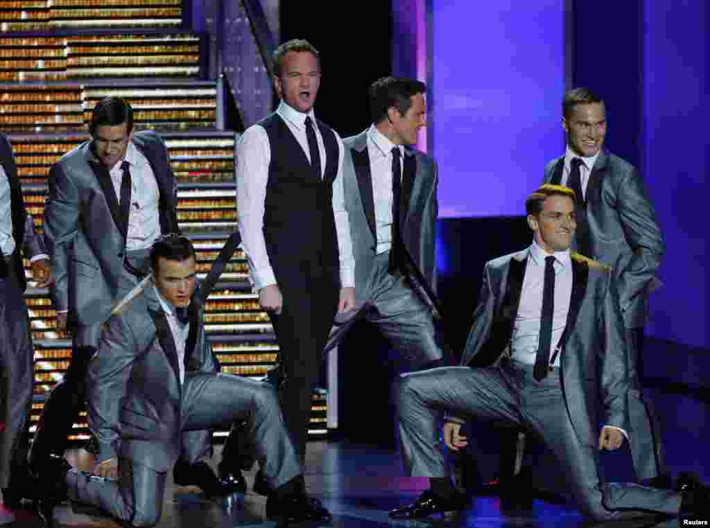 Host Neil Patrick Harris performs a musical number at the 65th Primetime Emmy Awards in Los Angeles, Sept. 22, 2013.