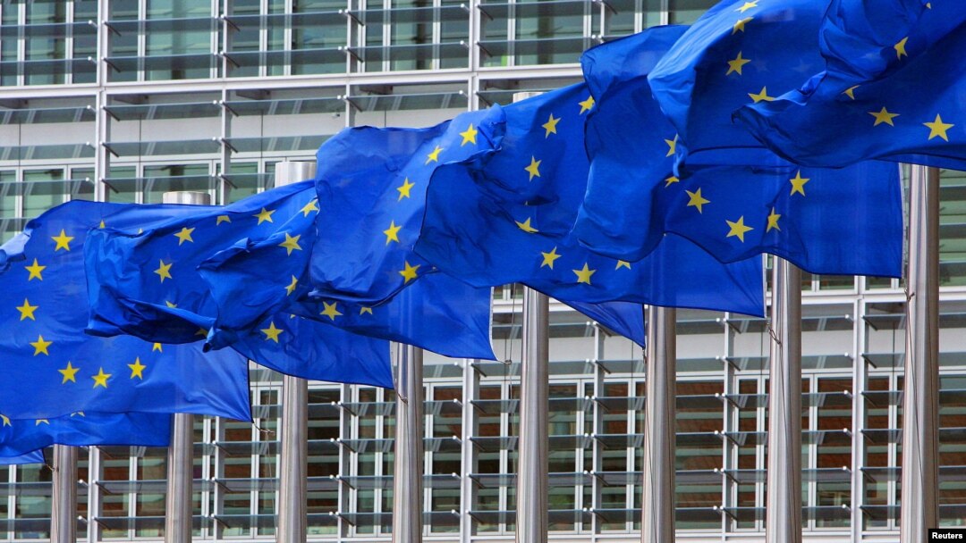 벨기에 브뤼셀 유럽연합(EU) 본부 건물 앞에 게양된 EU 깃발 (자료사진)