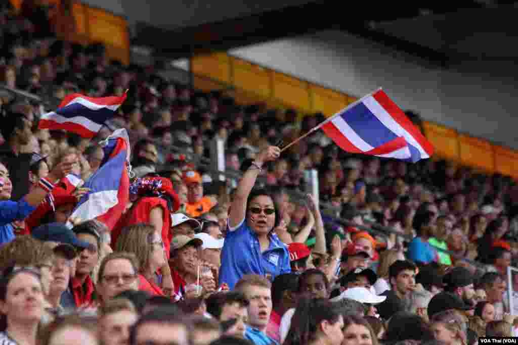 สีสันกองเชียร์ไทยในวันแห่งชัยชนะ