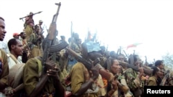 Para pemberontak anggota Tentara Pembebasan Oromo (OLF), Ethiopia (foto: dok). 