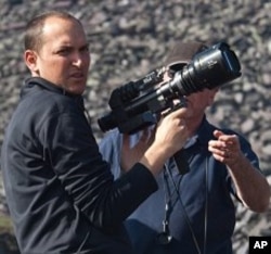 Director Louis Leterrier (center) on location for “Clash of the Titans”