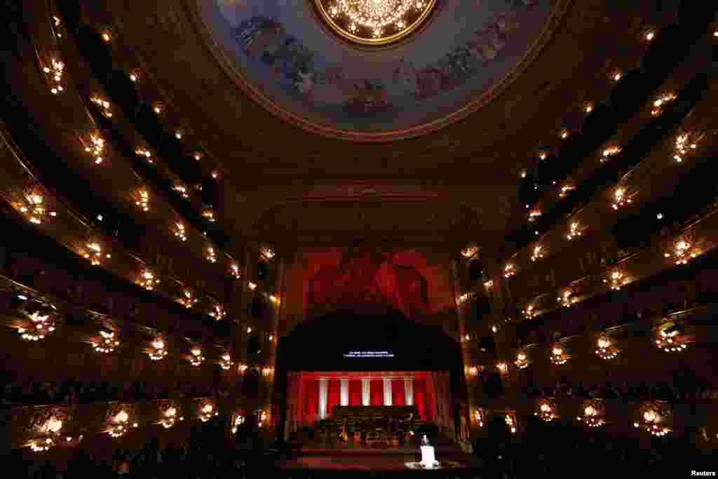President of the International Olympic Committee (IOC) Jacques Rogge (bottom R) speaks during the opening ceremony for the IOC's 125th session at the Teatro Colon opera house in Buenos Aires, Argentina, Sept. 6, 2013.