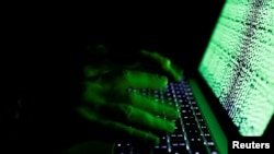 Una nueva legislación rusa haría más estricto el control del gobierno de Vladimir Putin sobre la Internet.