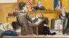 La actriz porno Stormy Daniels enfrenta más preguntas en el juicio a Trump