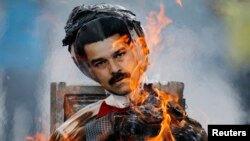 Según la encuesta de Datanálisis un 59,1% de venezolanos consideran que el presidente Nicolás Maduro debe abandonar su cargo.