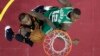 Klivlend pregazio Boston, smanjio na 2-1 u finalu Istoka