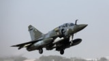 Французский истребитель Mirage 2000 в Африке (архивное фото)