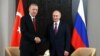 Presiden Rusia Vladimir Putin dan Presiden Turki Erdogan saat bertemu di Samarkand, Uzbekistan 16 September 2022 lalu (foto: dok). 