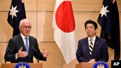 Thủ tướng Australia Malcolm Turnbull và Thủ tướng Nhật Shinzo Abe trong cuộc họp báo chung tại Tokyo ngày 18/1/18