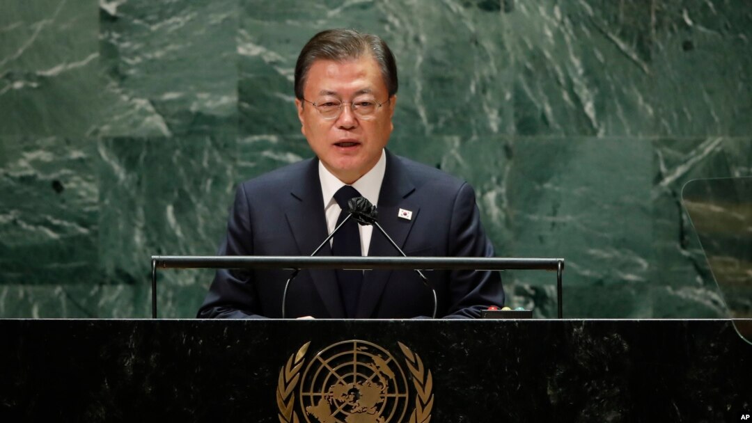 문재인 한국 대통령이 지난 2021년 9월 뉴욕 유엔본부에서 열린 제76차 유엔총회에서 기조연설을 하고 있다.