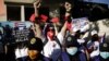 Archivo. Cubanos residentes en México protestan frente a la Embajada de Cuba en apoyo a las protestas en La Habana exigiendo derechos políticos y civiles, en la Ciudad de México, el 15 de noviembre de 2021.