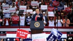 Дональд Трамп на мітингу у Далласі