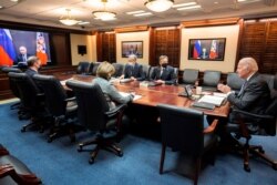 Rais Biden na Rais Putin wafanya mazungumzo kwa njia ya mtandao.