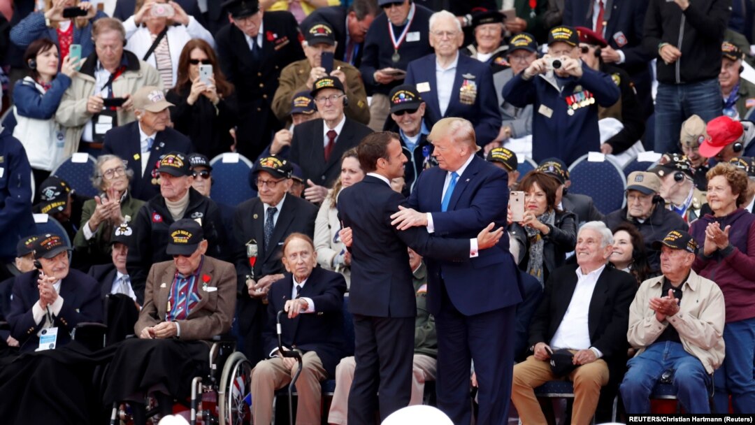 Emanuel Makron i Donald Tramp uz veterane na ceremoniji