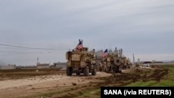 資料照片:敘利亞卡米甚利附近的美軍車隊。 (2020年2月12日)