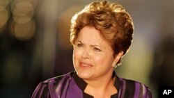 Presidente brasileira debate-se com tensão social