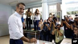 Kirijakos Micotakis, lider opozicione, konzervativne partije Nova demokratija, glasa na izborima 7. jula 2019. 