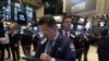 Wall Street a la baja por Grecia y empleo