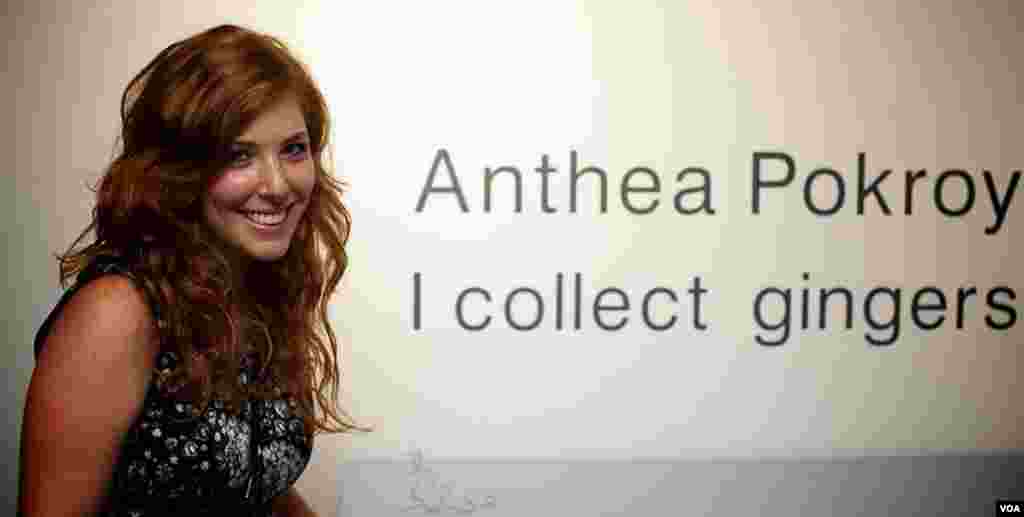 Pokroy dalam pembukaan pameran "I collect gingers." (Foto: A. Pokroy)