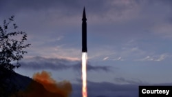 Silaha mpya ya hyersonic iliyozinduliwa hivi karibuni wakati wa kurusha kombora nchini Korea Kaskazini. KCNA via REUTERS.